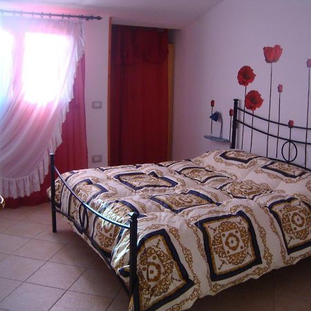 شقة Casa Girasole كاستيلساردو المظهر الخارجي الصورة