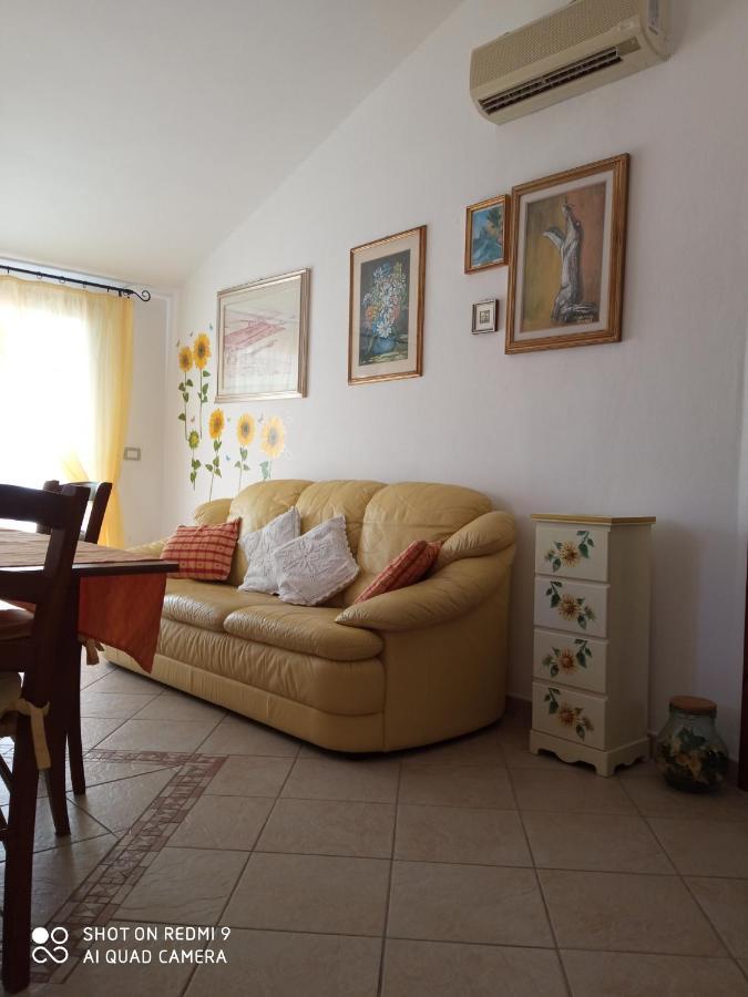 شقة Casa Girasole كاستيلساردو المظهر الخارجي الصورة